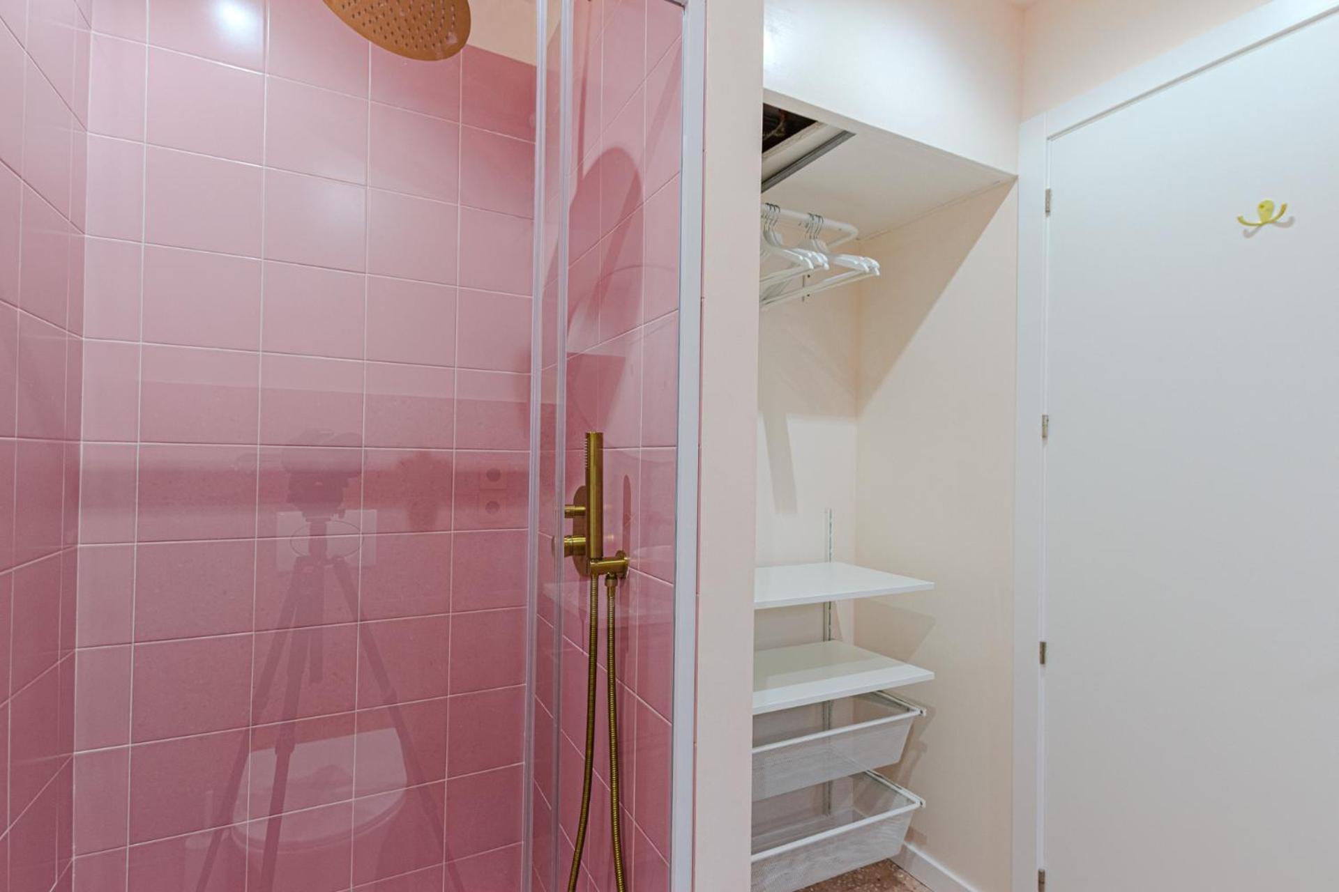 Glamorous Pink Studio In City Center Alicante Buitenkant foto