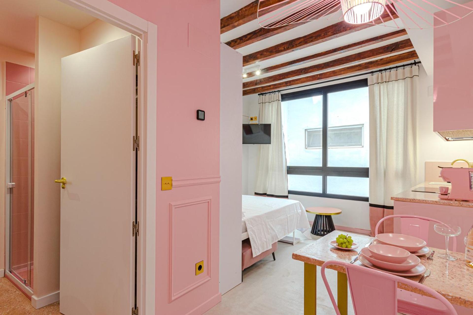 Glamorous Pink Studio In City Center Alicante Buitenkant foto