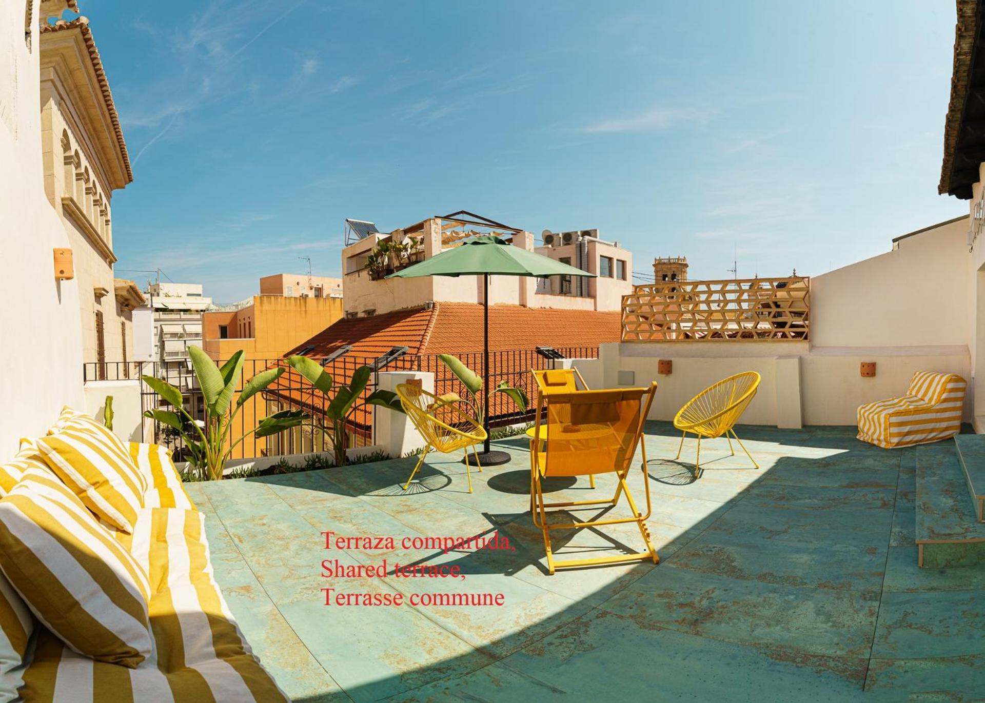 Glamorous Pink Studio In City Center Alicante Buitenkant foto