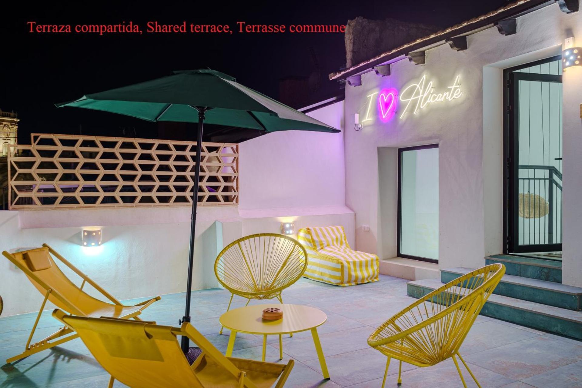 Glamorous Pink Studio In City Center Alicante Buitenkant foto